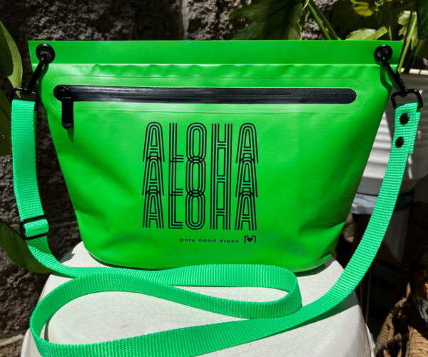 Green Waterproof Pouch with Splash-Proof Zipper - Image 4