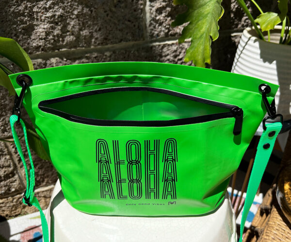 Green Waterproof Pouch with Splash-Proof Zipper - Image 3