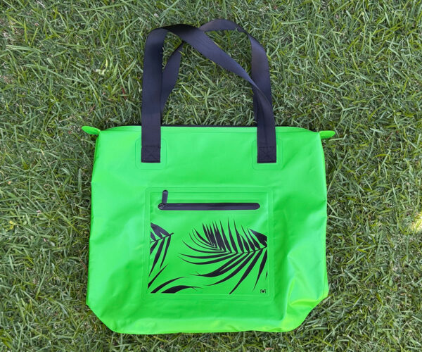 sun yearround green tote black palm