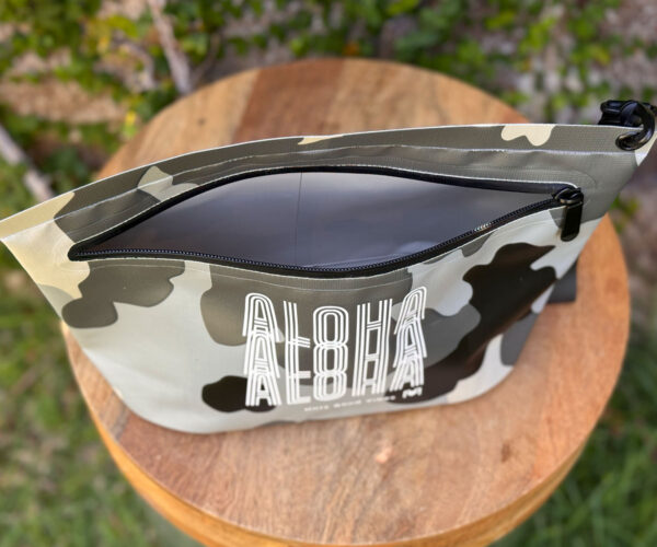 Aloha Waterproof Pouch with Splash-Proof Zipper - Camo - Image 5