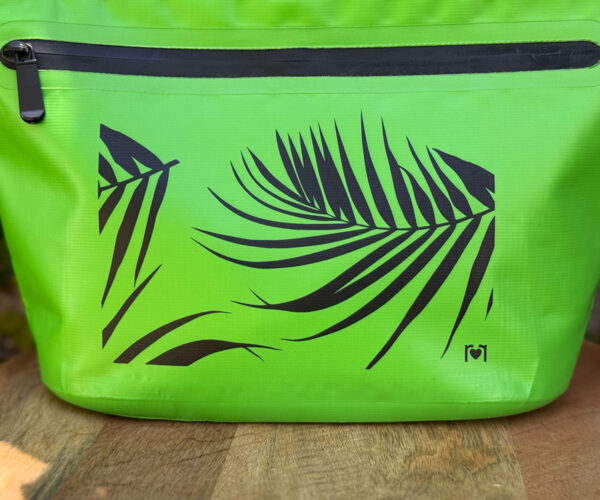 sun yearround green pouch black palm close