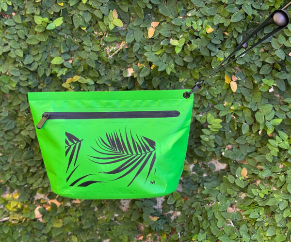 sun yearround green pouch black palm front