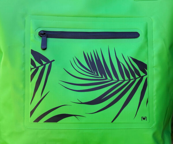 sun yearround green tote black palm close
