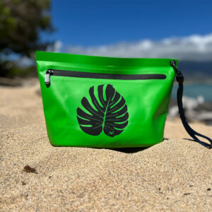 sunyearround_green_pouch_2