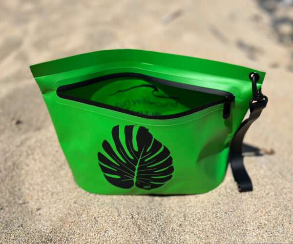 Monstera Waterproof Pouch with Splash-Proof Zipper - Green - Image 2