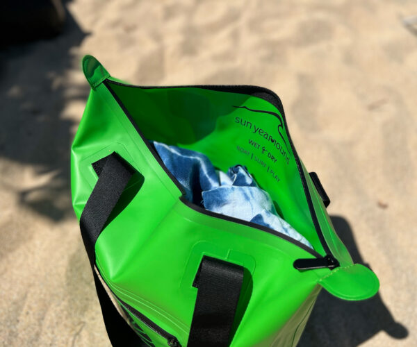 sunyearround_green_tote_4